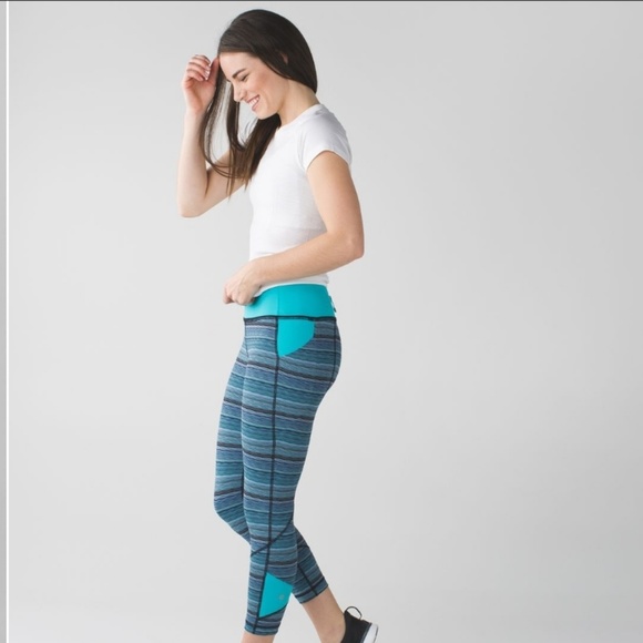 lululemon athletica Pants - Lululemon Pace Rival Space Dye Crop Sz 4